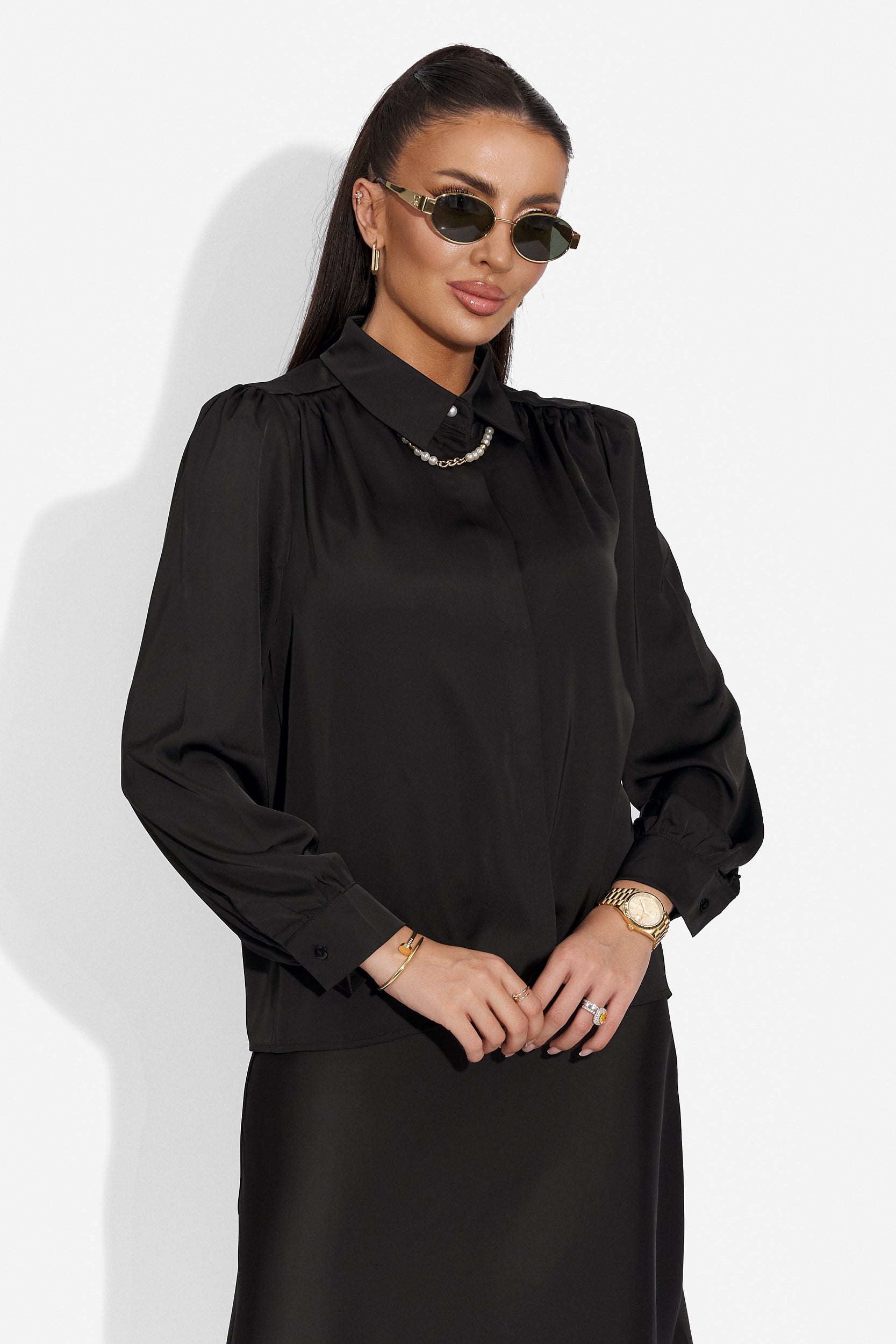Susha Bogas elegant black ladies shirt