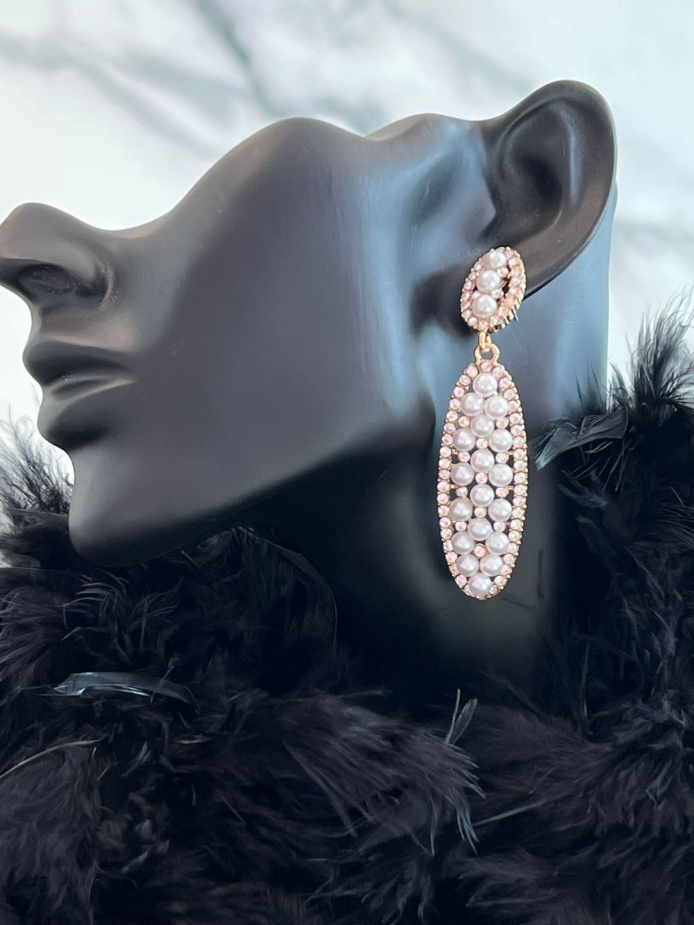 Golden earrings for women by Bennas Bogas