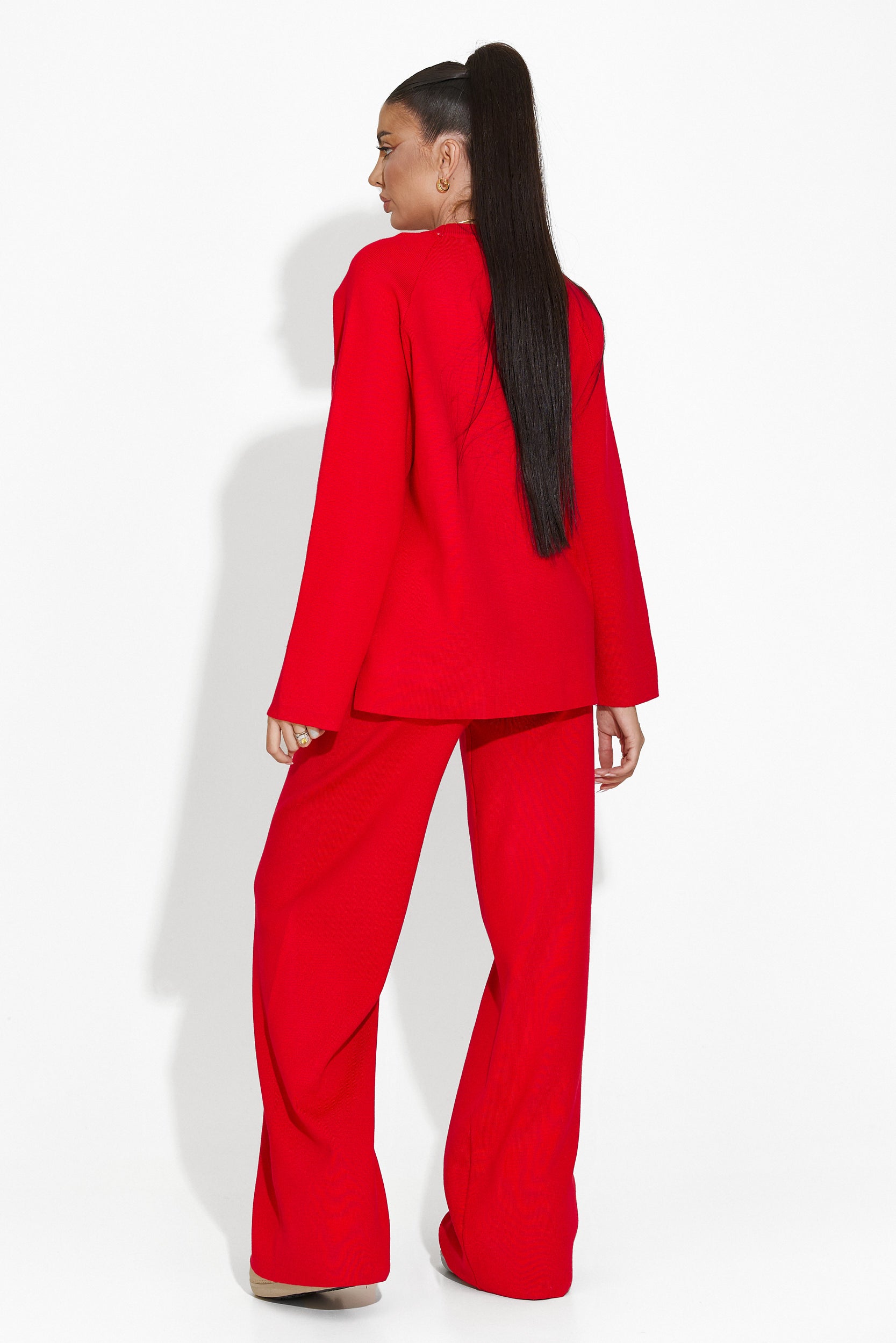 Set with Elisia Bogas red trousers