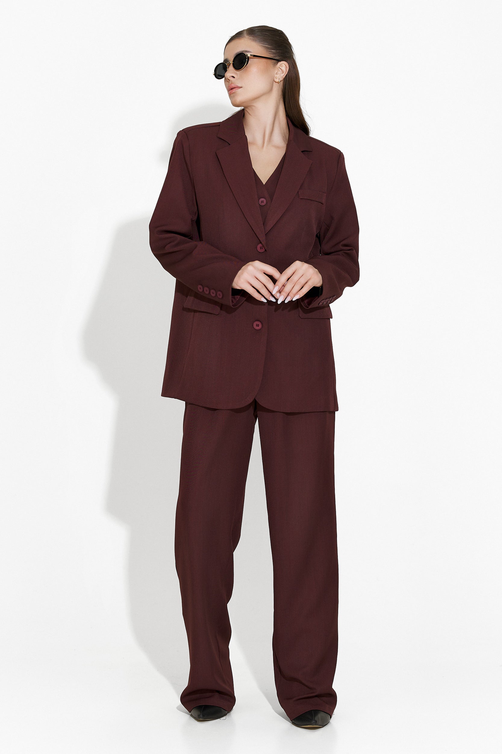 Demozla Bogas elegant burgundy pants suit