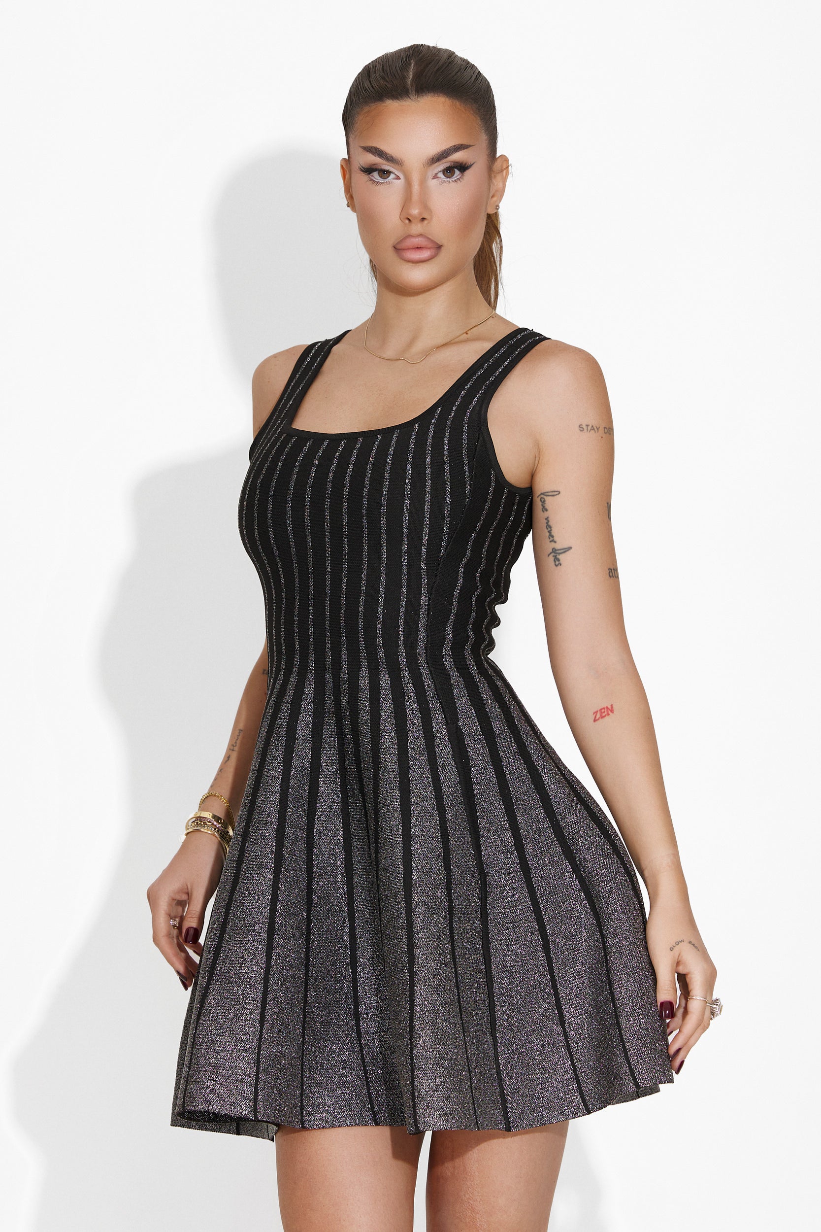 Elegant short black women's dress Ionicia Bogas