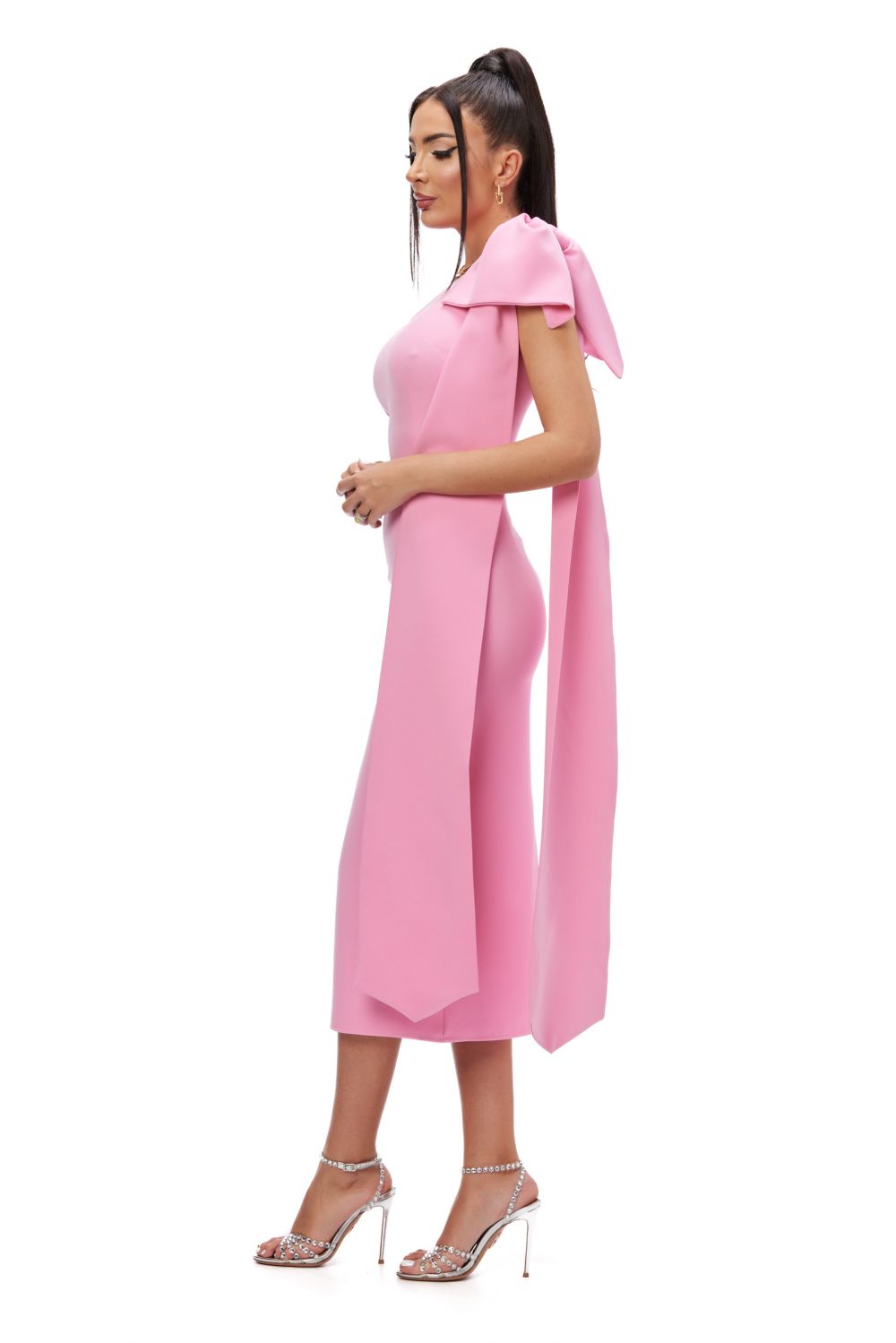 Marieke Bogas rózsaszín anyagból készült midi ruha