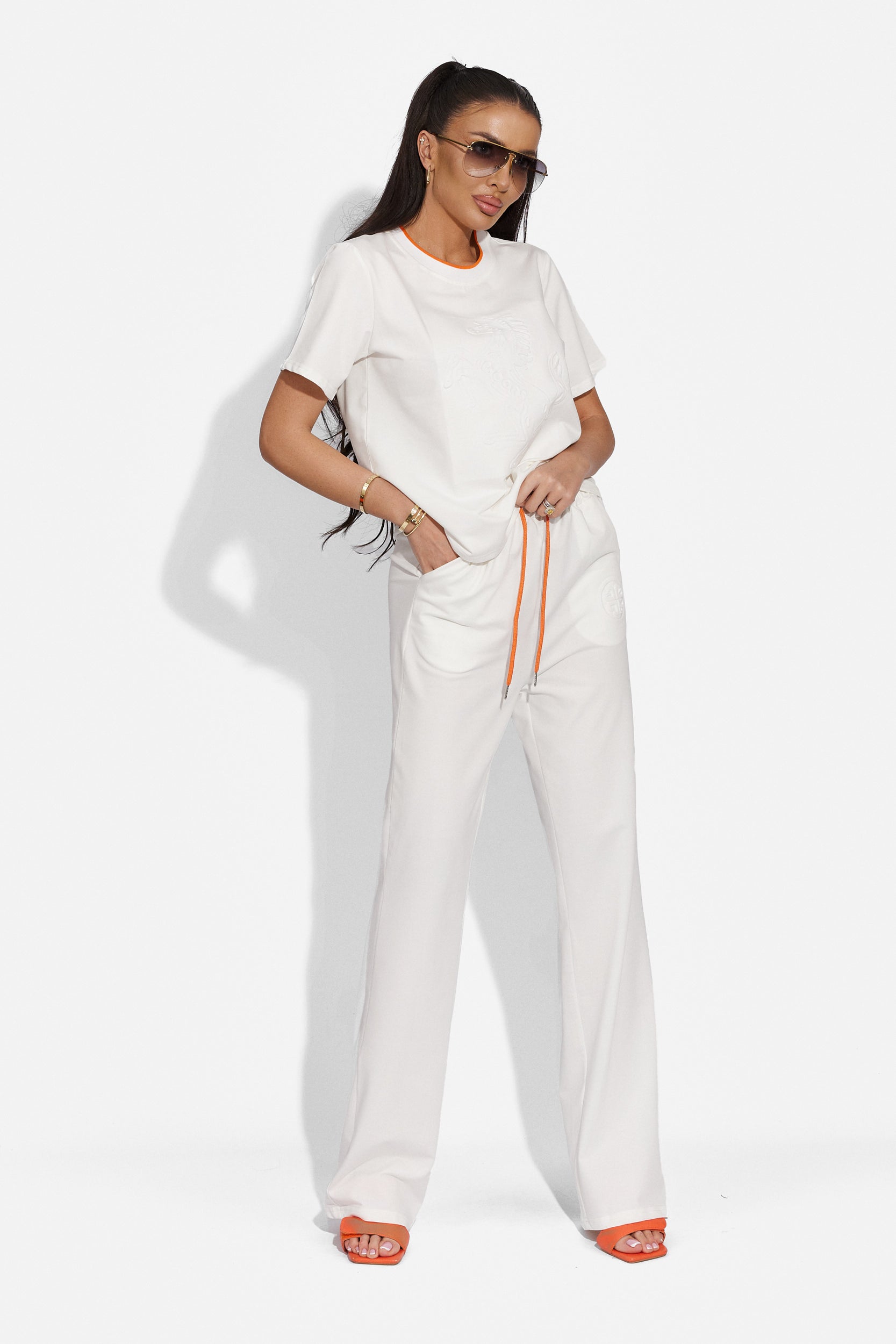 Giovana Bogas casual white lady's tracksuit
