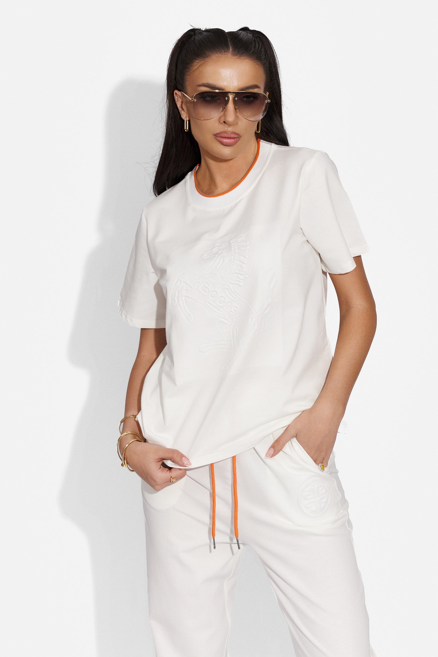 Giovana Bogas casual white lady's tracksuit